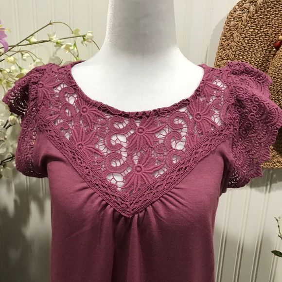 $19 SALE!!! Magenta Crochet Sleeve Shift Dress - Picture 7 of 16